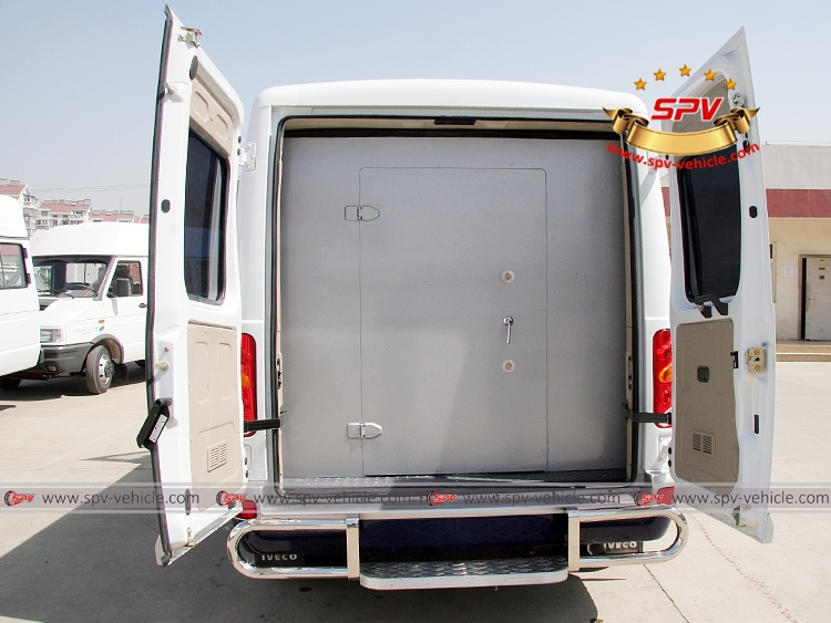 IVECO Cash Truck - Back door closed